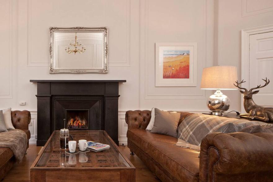 Luxury Georgian apartment in the City Centre Edinburgh