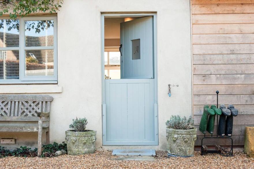 The Annexe, quintessentially English, but with a French/Moroccan flavour.