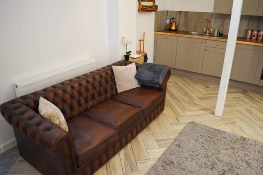 L1* LUXURY *TOWN CTR* NEW REFURB *18TH CENTURY*
