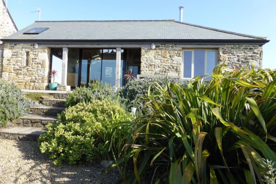 An Old Carthouse with breathtaking views of the Cornish coastline
