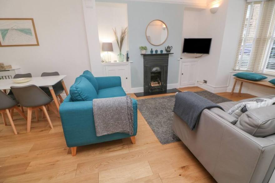 11 YORK STREET, pet friendly, country holiday cottage in Penzance