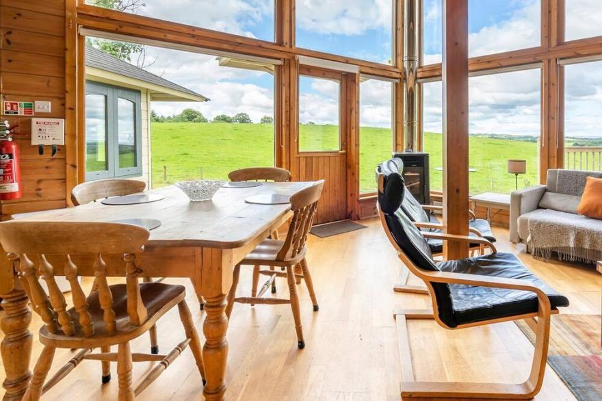 2 bedroom accommodation in Linlithgow, near Edinburgh