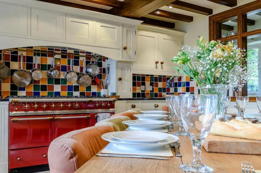 5 bedroom accommodation in Belper