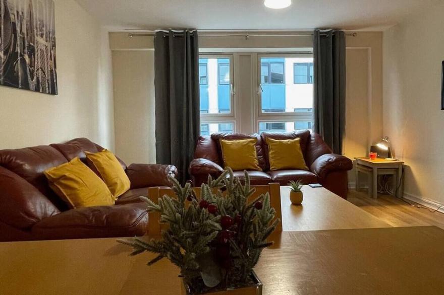 Remarkable 2-Bed Apartment in Glasgow