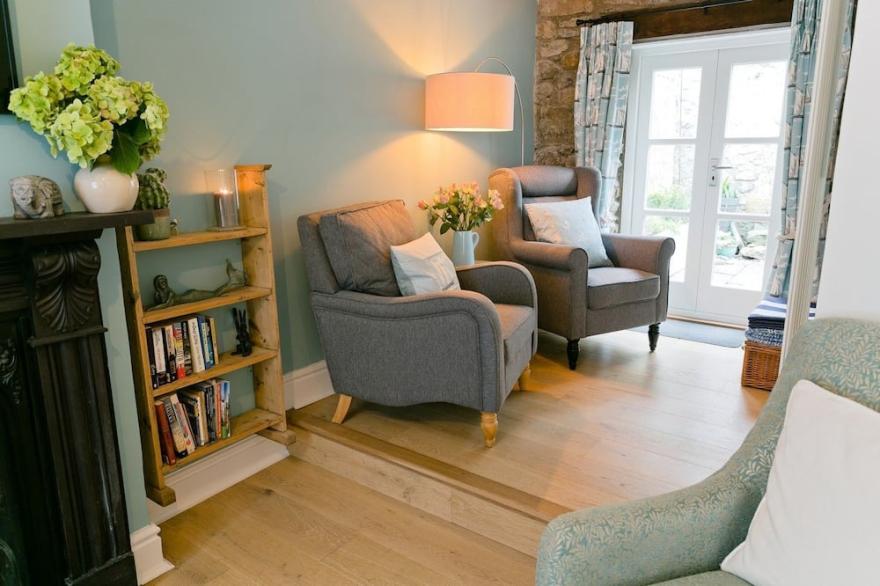 Melvin Cottage -  a coastal that sleeps 5 guests  in 3 bedrooms
