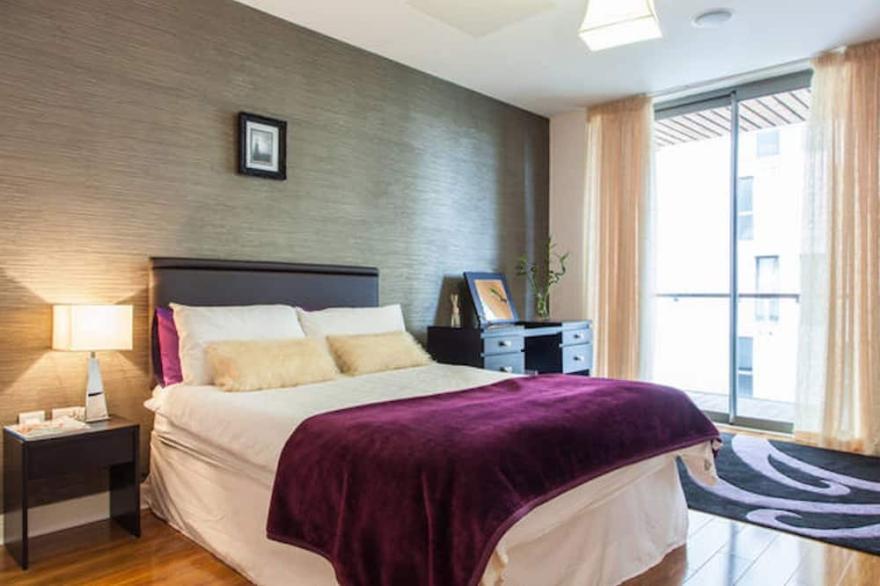 TITANIC:150+ 5 Star Reviews for 7 Guests | 1min walk from Titanic history