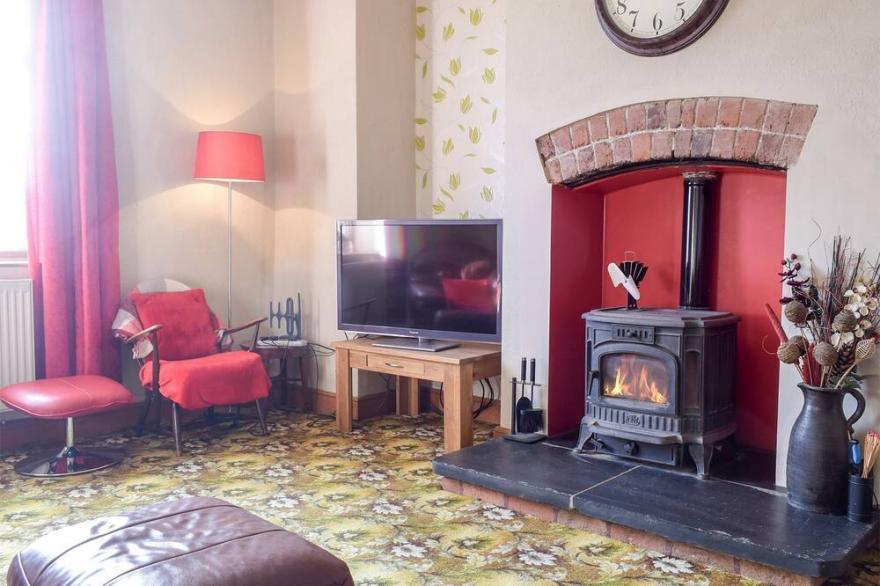 4 bedroom accommodation in Llandinam, near Llanidloes