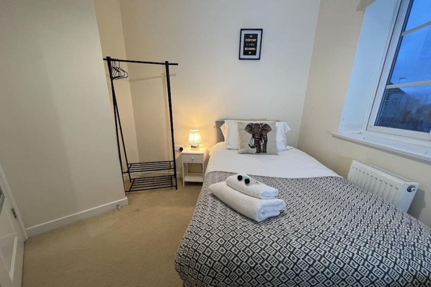 City and Country fabulous 4 bed in Peterborough