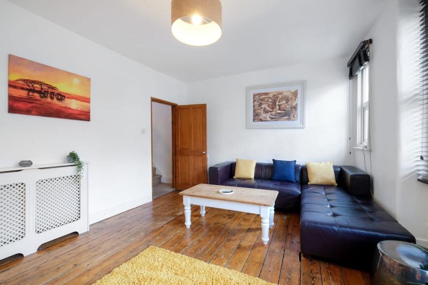 Characteristic 3 Bedroom House, Fulham