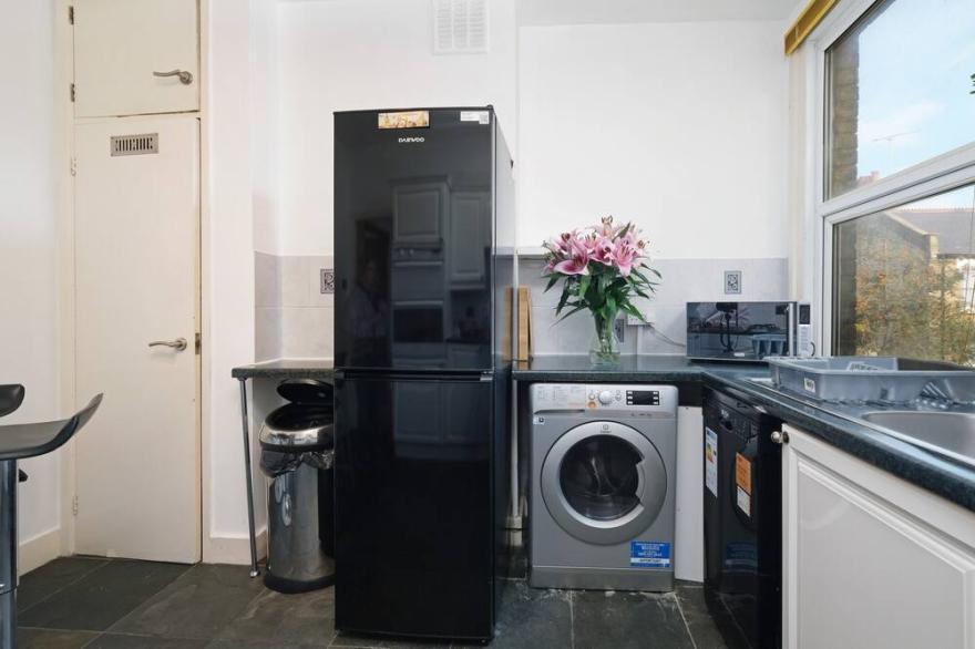 Characteristic 3 Bedroom House, Fulham