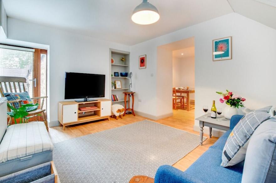 Cwt y Bugail - Two Bedroom House, Sleeps 3