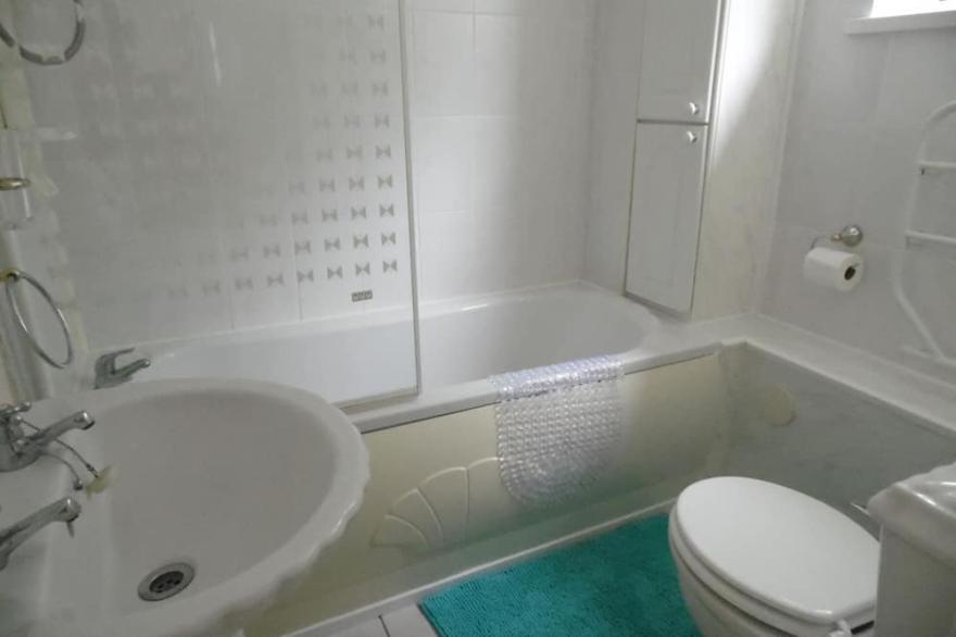 Large spacious Apartment with lovely views.