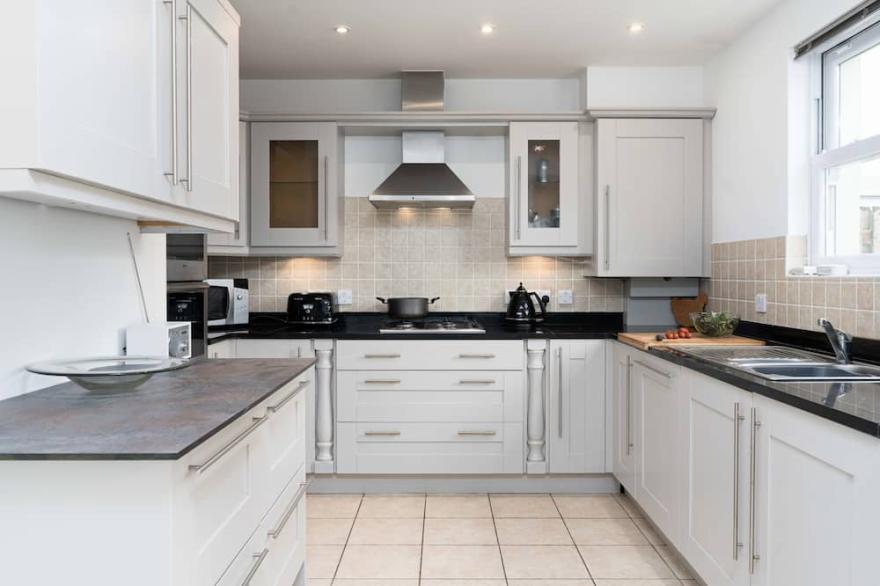 Merlins - Saltings Reach, Lelant - Sleeps 10 - Parking for Two Cars - Pet Friendly