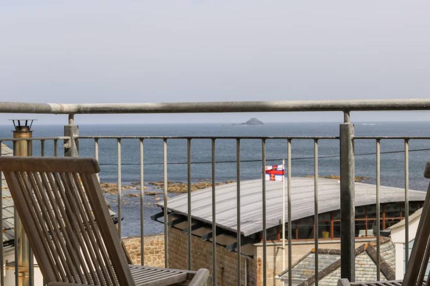 PILCHARD COTTAGE, pet friendly, with a garden in Sennen Cove