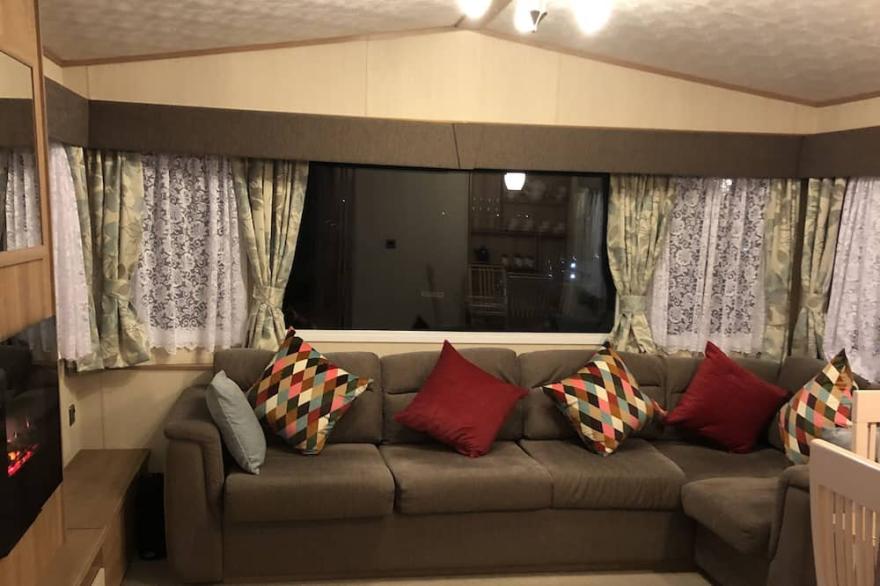 Seaside Cove Static Holiday Home a perfect seaside getaway with private hot tub