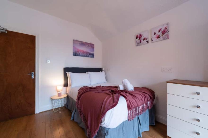 Favour Spacious Inn By Jesouth