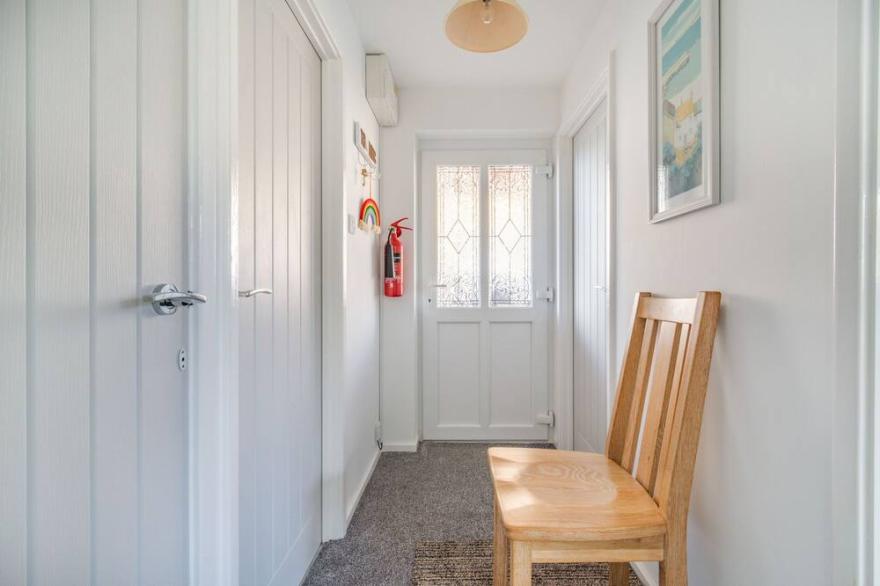 SUIDHE, family friendly, character holiday cottage in Bridlington