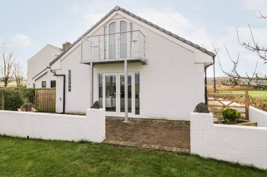 THE ANNEX, pet friendly, with a garden in Ulverston