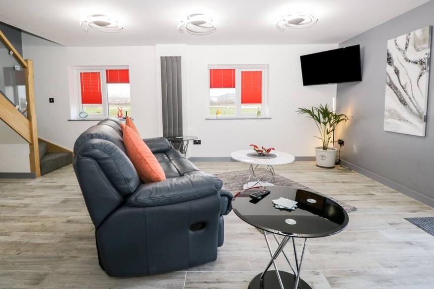 THE ANNEX, pet friendly, with a garden in Ulverston