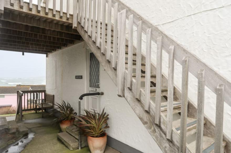 SANDY TOES, pet friendly in Rhosneigr