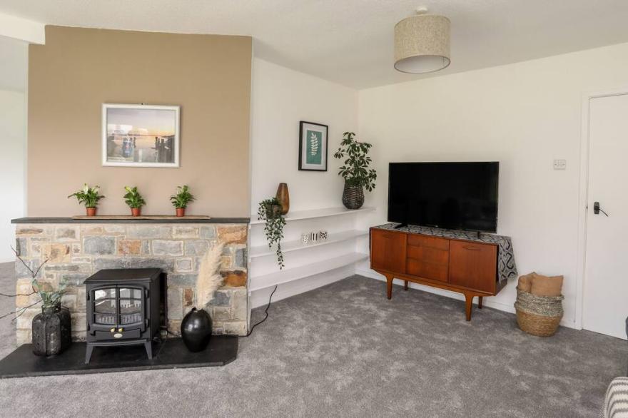 EITHINOG, pet friendly, country holiday cottage in Abersoch