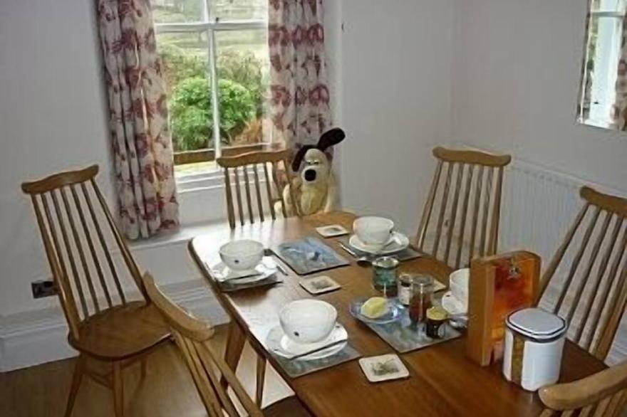 Large, Comfortable Holiday Cottage in Eskdale Green (Eskdale) in the Lake Distri