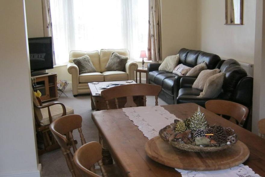 In the heart of Sheringham,3 mins from the beach.Discounts for 3 nights or more.