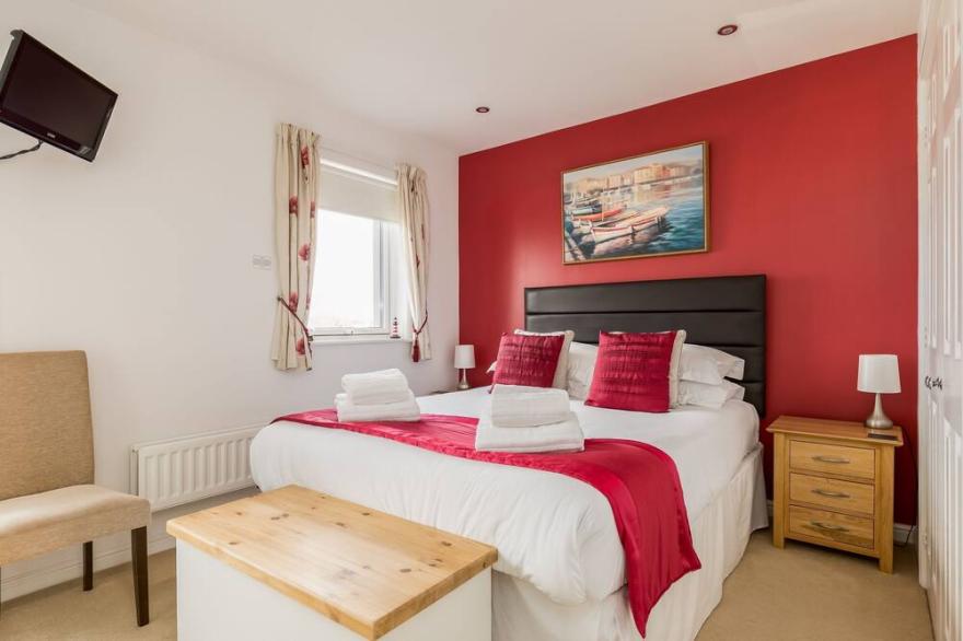 Driftwood -  a house that sleeps 6 guests  in 3 bedrooms
