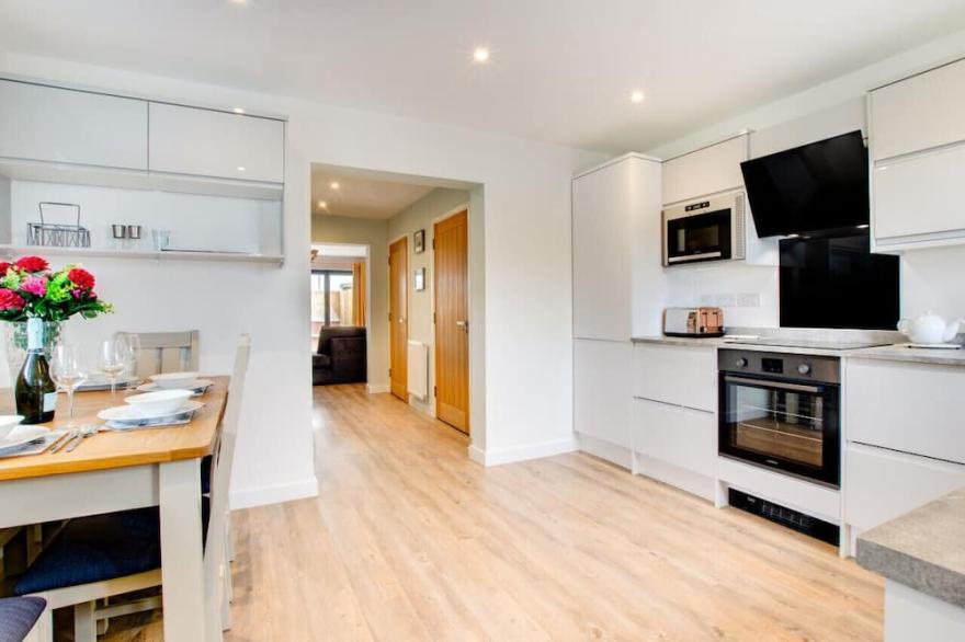 Chimaya - Two Bedroom House, Sleeps 4