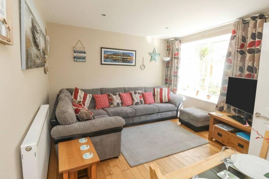 4 OLD MILL COURT, pet friendly, country holiday cottage in Brixham