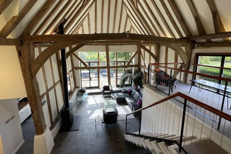 Stunning  Detached Barn Conversion in great location