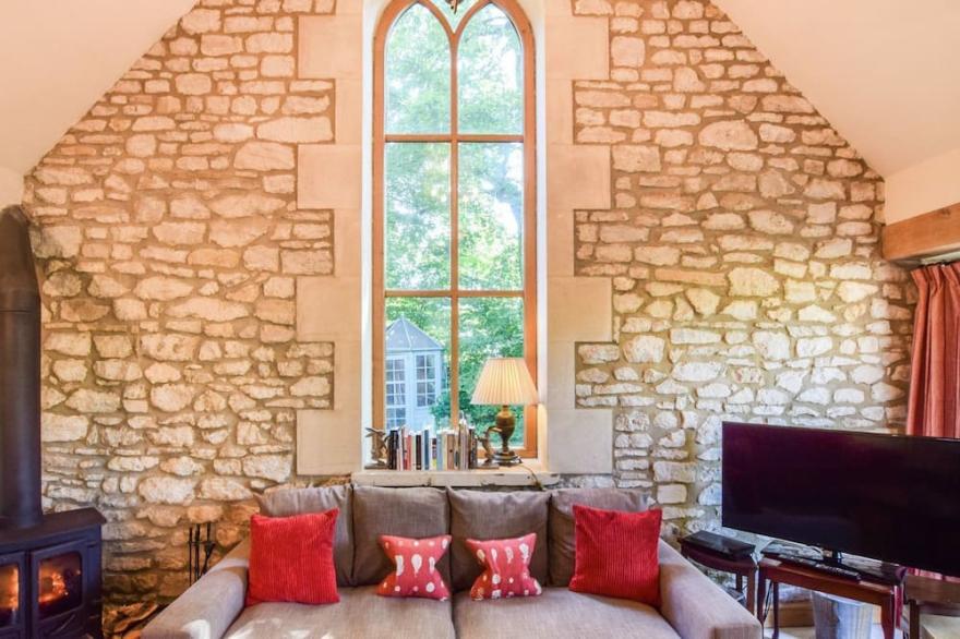 Stables, Batheaston - sleeps 6 guests  in 3 bedrooms