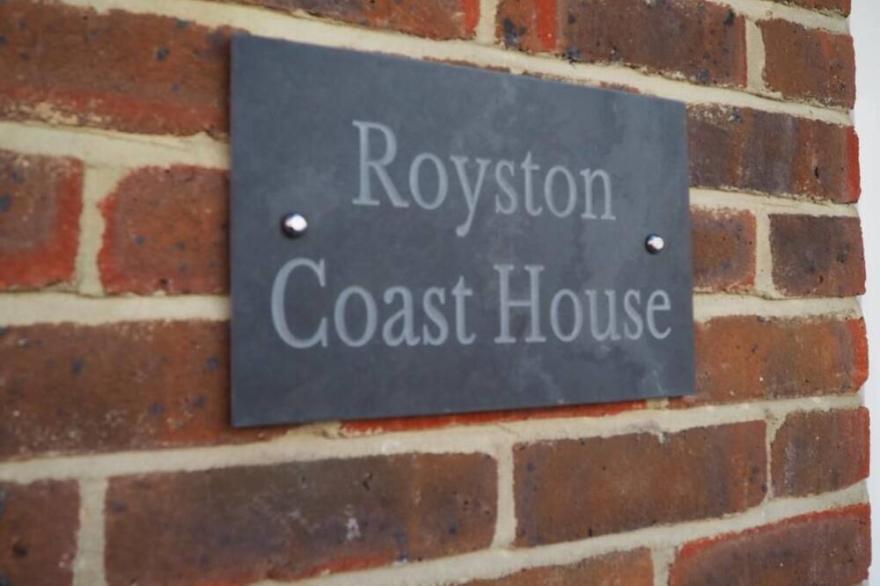 Beautiful 2BD Coastal Hideaway Central Worthing