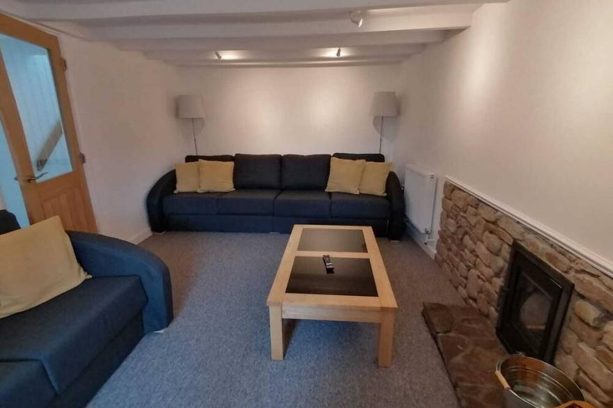 3 bedroom Cottage, top of Porthmeor Hill
