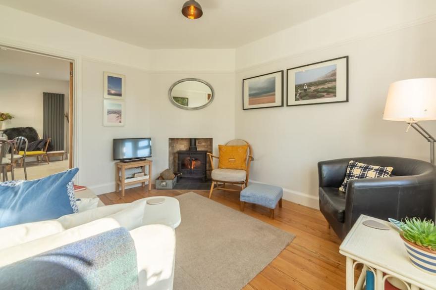 A traditional Norfolk end terrace cottage in Holme-next-the-Sea.