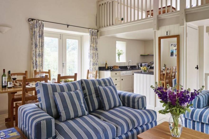 Part of the sought-after terraced cottage collection, Meavy offers 4*-Gold holiday luxury for up to
