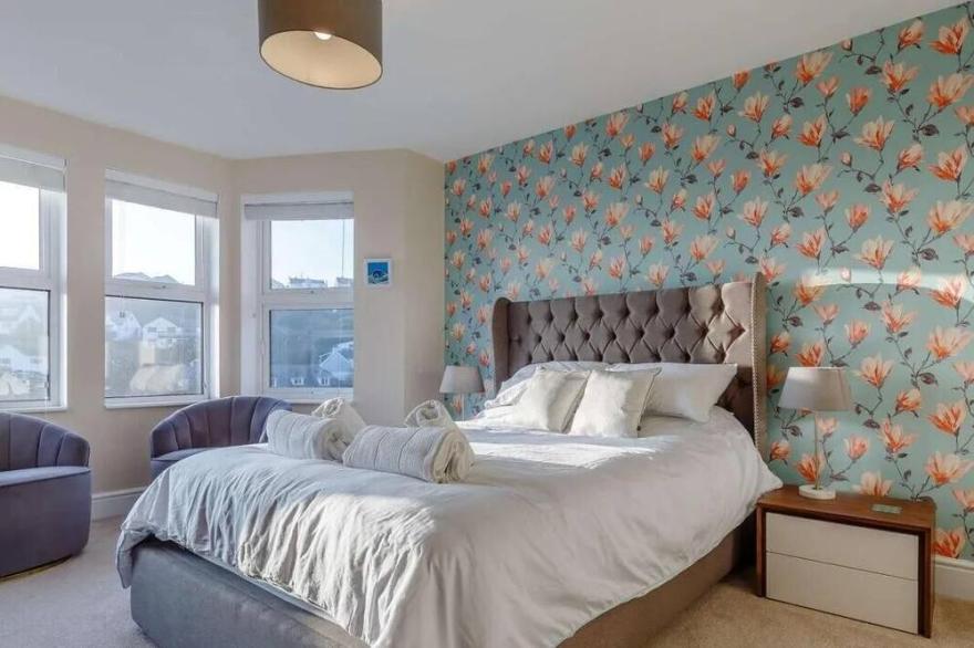 Mevagissey Holiday Home - sea view and parking