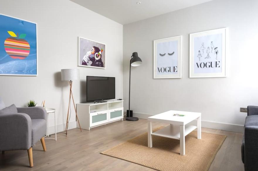 Fantastic two bedroom  Coach House in central location