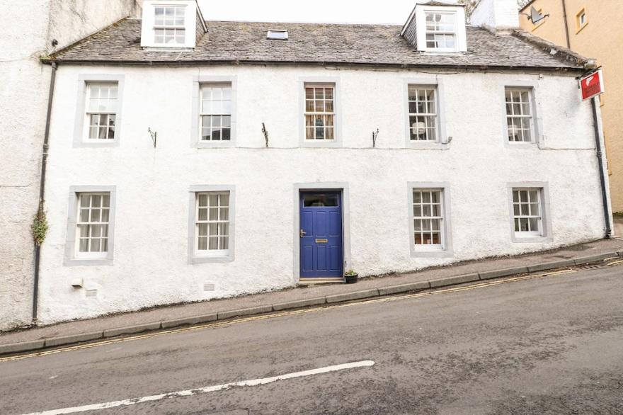 SPRINGWELLS, pet friendly, character holiday cottage in Dunkeld