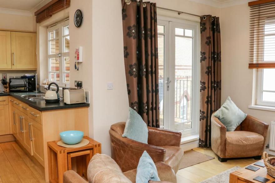 BEACH LODGE, family friendly, country holiday cottage in Woolacombe