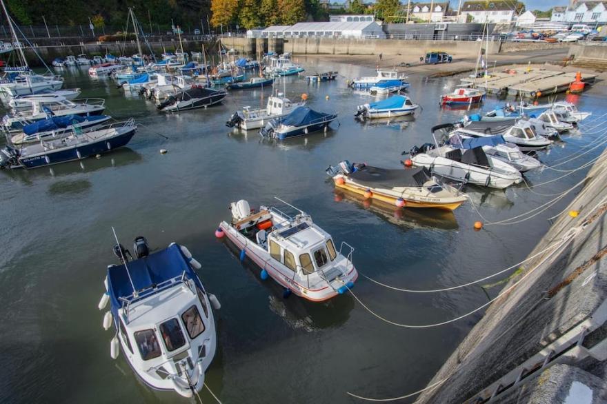 Ocean Cabins No 3 @ The Square - Saundersfoot