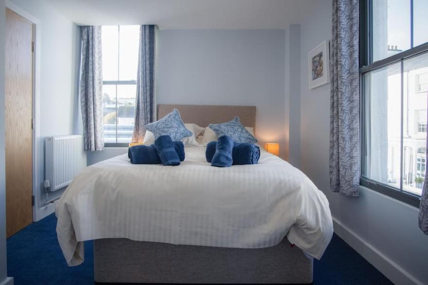 Ocean Cabins No 3 @ The Square - Saundersfoot