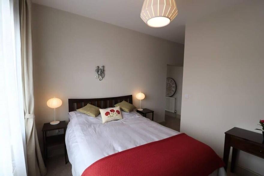 Stylish light-filled 1 Bedroom Flat In Hammersmith