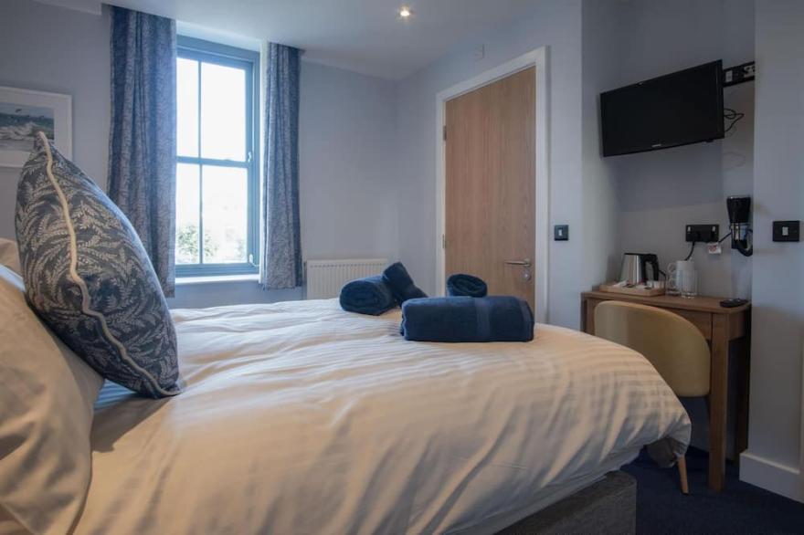 Ocean Cabins No 4 @ The Square - Saundersfoot