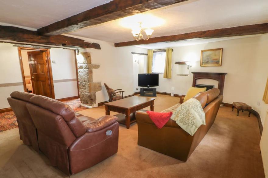 RYECROFT BARN, pet friendly in Cross Hills