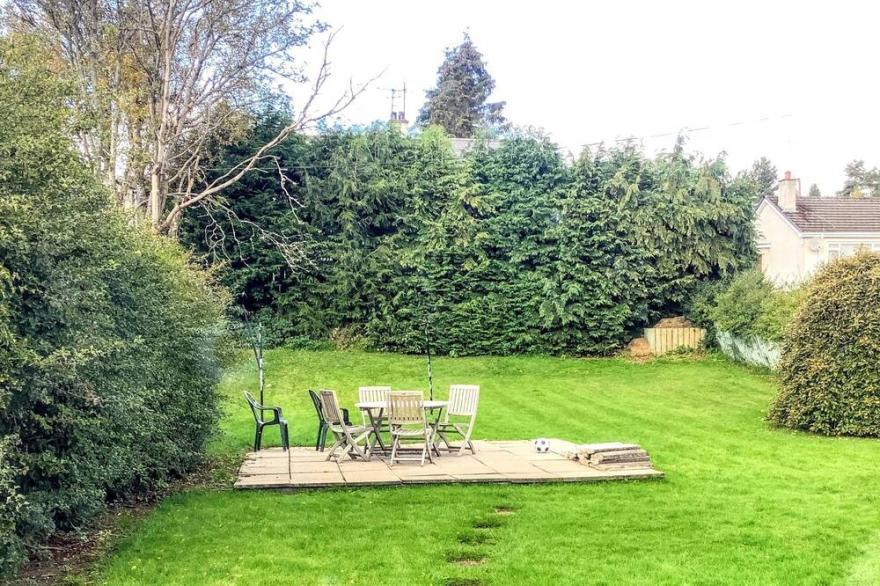 Comfy 3-Bed Cottage in Newtonmore