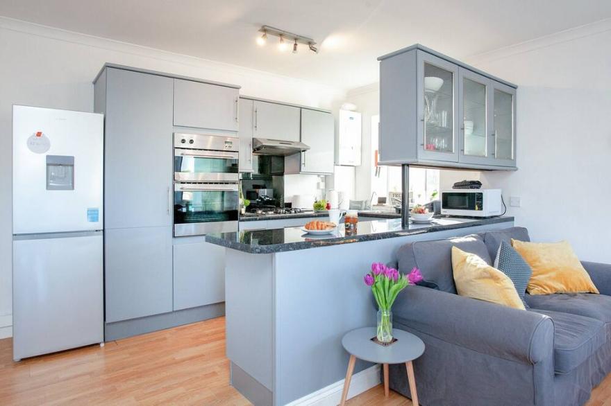 2 bedroom accommodation in Exmouth