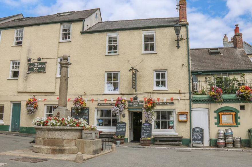 COUSHAM COTTAGE, pet friendly, with open fire in Kingsand And Cawsand