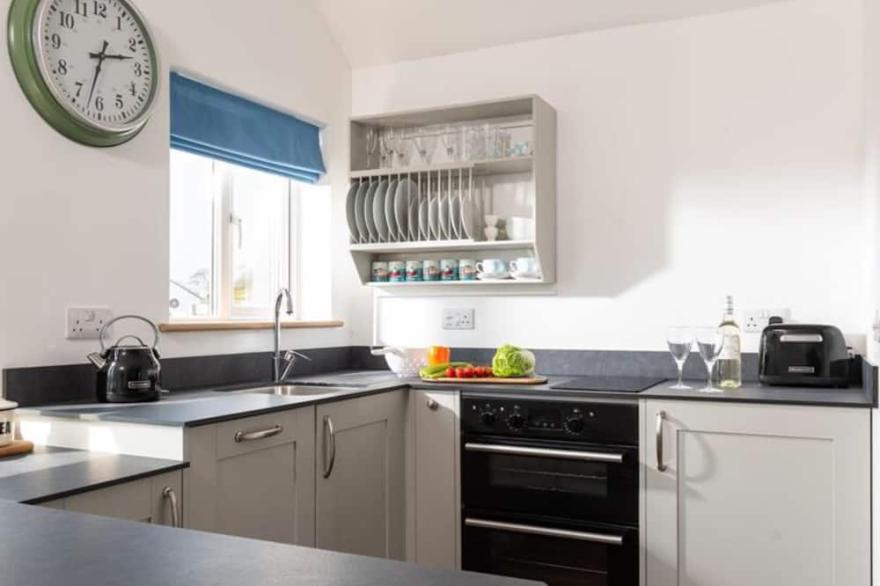 Blue Pebble -  Chic and comfortable retreat, near coastal path and local beaches