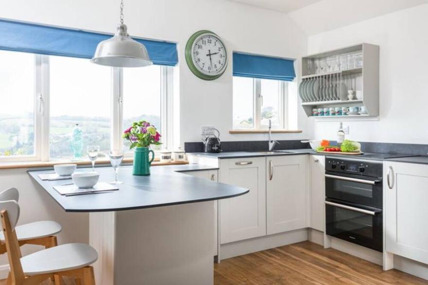 Blue Pebble -  Chic and comfortable retreat, near coastal path and local beaches